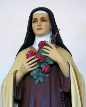 리지외의 성녀 데레사_디테일_photo by Nheyob_in the Catholic Parish Church of St Julie Billiart in Hamilton_Ohio USA.jpg